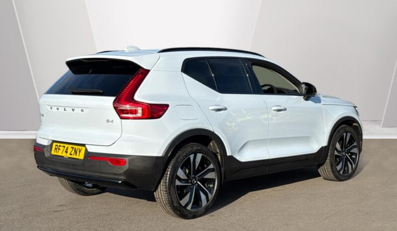 Used Volvo XC40 Ultra, B4 Mild hybrid, Petrol, Dark full