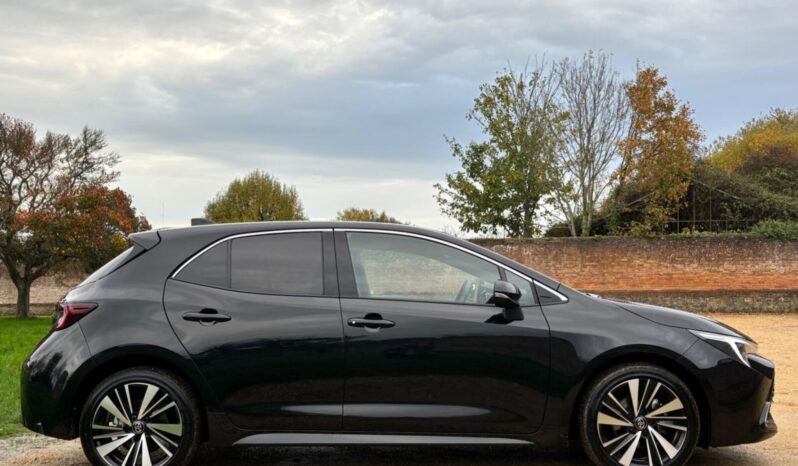 Used Toyota Corolla 1.8 VVT-h Design CVT Euro 6 (s/s) 5dr full