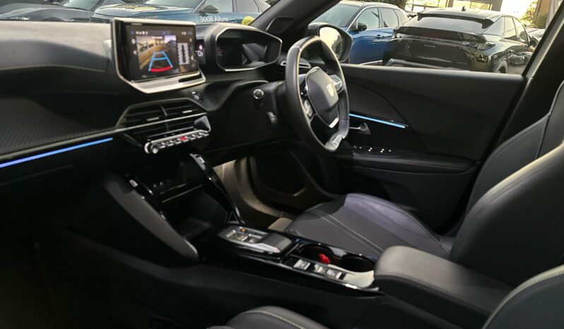 Used Peugeot 2008 50kWh GT Auto 5dr (7kW Charger) full