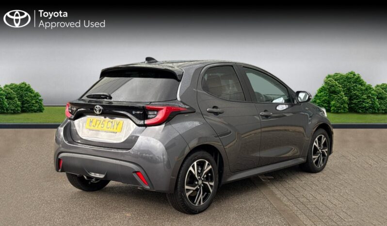 Used Toyota Yaris 1.5 VVT-h Design E-CVT Euro 6 (s/s) 5dr full
