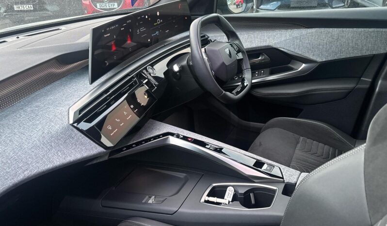 Used Peugeot 3008 73kWh GT Auto 5dr full