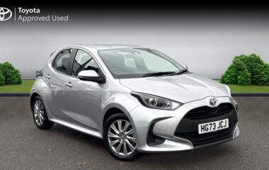 Used Toyota Yaris 1.5 VVT-h Icon E-CVT Euro 6 (s/s) 5dr