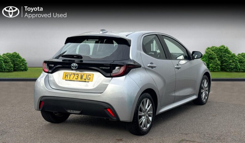 Used Toyota Yaris 1.5 VVT-h Icon E-CVT Euro 6 (s/s) 5dr full