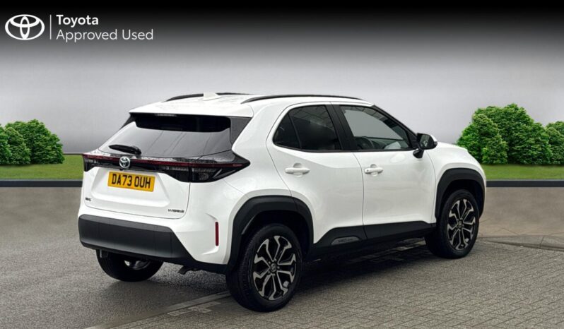 Used Toyota Yaris Cross 1.5 VVT-h Design E-CVT Euro 6 (s/s) 5dr full