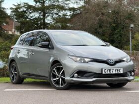 Used Toyota Auris 1.8 VVT-h GB25 Hatchback 5dr Petrol Hybrid CVT Euro 6 (s/s) (Safety Sense) (136 ps)