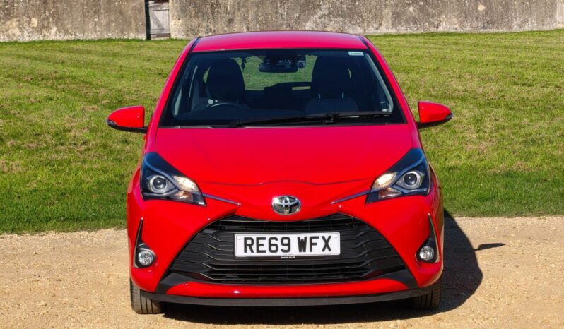 Used Toyota Yaris 1.5 VVT-i Icon Tech Euro 6 5dr full