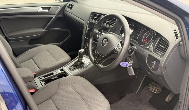 Used Volkswagen Golf 1.4 TSI BlueMotion Tech SE Nav DSG Euro 6 (s/s) 5dr full