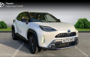 Used Toyota Yaris Cross 1.5 VVT-h Dynamic E-CVT AWD Euro 6 (s/s) 5dr