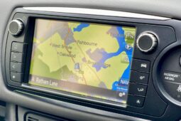 Used Toyota Yaris 1.5 VVT-h Design E-CVT Euro 6 5dr full