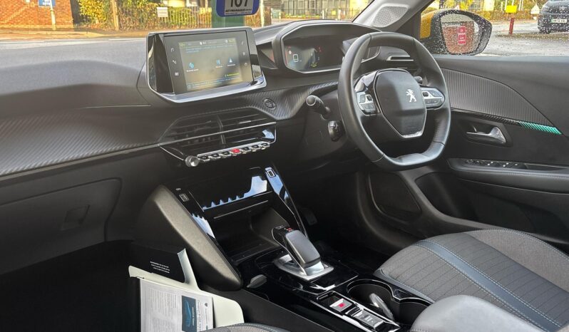 Used Peugeot 208 50kWh Allure Premium Auto 5dr full