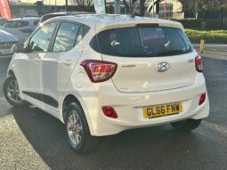 Used Hyundai i10 1.2 Premium Auto Euro 6 5dr full