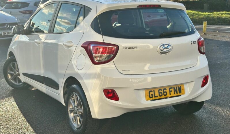 Used Hyundai i10 1.2 Premium Auto Euro 6 5dr full