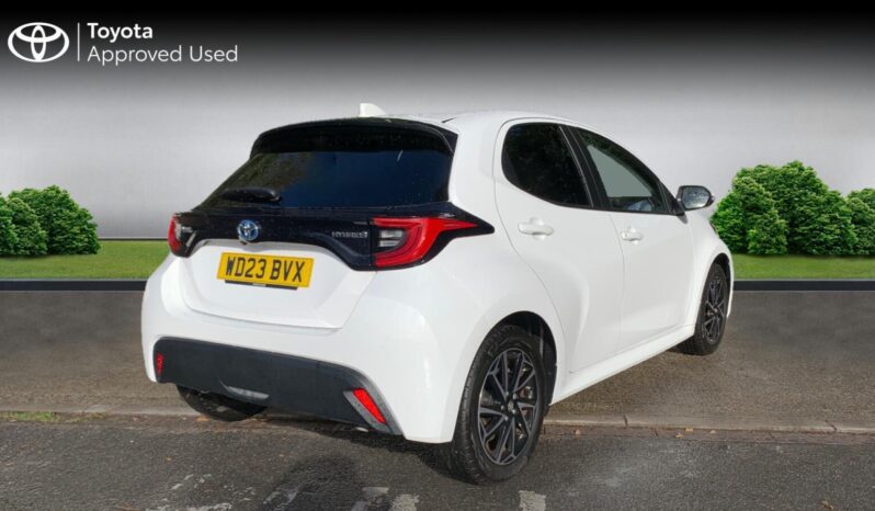 Used Toyota Yaris 1.5 VVT-h Design E-CVT Euro 6 (s/s) 5dr full