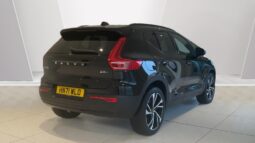 Used Volvo XC40 R-Design Pro, B5 AWD Mild Hybrid full