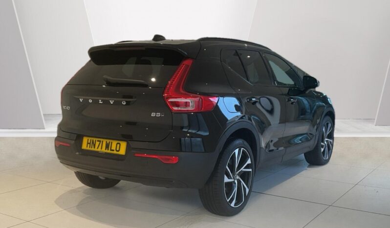Used Volvo XC40 R-Design Pro, B5 AWD Mild Hybrid full