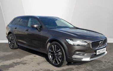 Used Volvo V90 Cross Country Ultimate, B5 AWD mild hybrid, Petrol