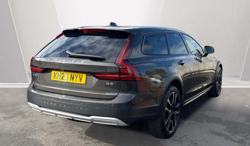 Used Volvo V90 Cross Country Ultimate, B5 AWD mild hybrid, Petrol full