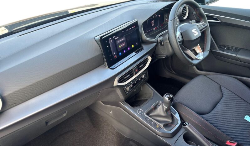 Used SEAT Arona 1.0 TSI 115 FR Black Edition 5dr full