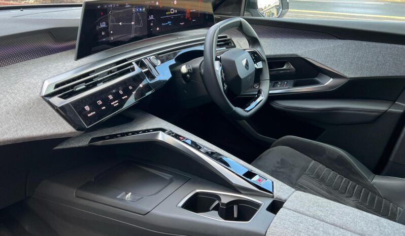 Used Peugeot 3008 73kWh GT Auto 5dr full