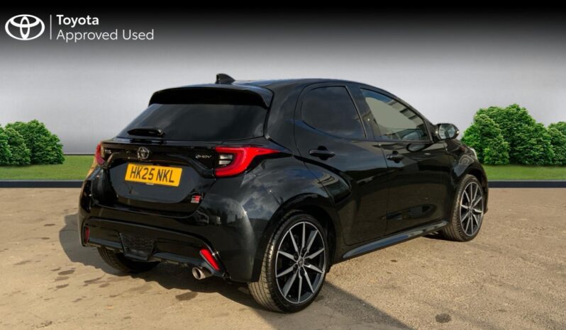 Used Toyota Yaris 1.5 VVT-h GR SPORT Hatchback 5dr Petrol Hybrid E-CVT Euro 6 (s/s) (130 ps) full