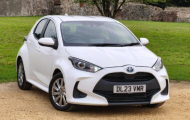 Used Toyota Yaris 1.5 VVT-h Icon E-CVT Euro 6 (s/s) 5dr