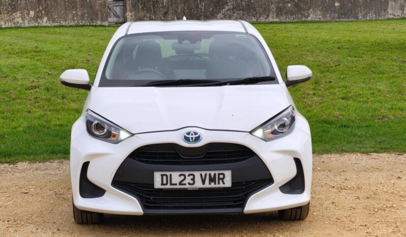 Used Toyota Yaris 1.5 VVT-h Icon E-CVT Euro 6 (s/s) 5dr full