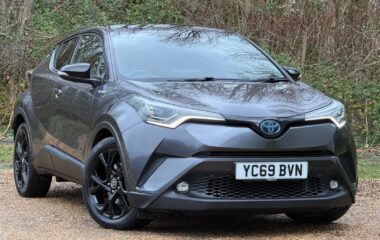 Used Toyota CHR 1.8 VVT-h Dynamic SUV 5dr Petrol Hybrid CVT Euro 6 (s/s) (122 ps)