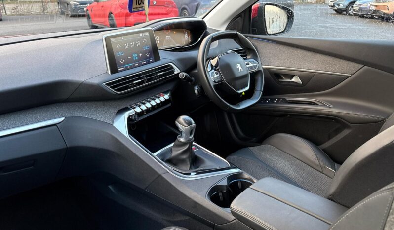 Used Peugeot 5008 1.2 PureTech Allure Euro 6 (s/s) 5dr full