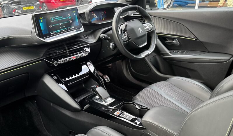 Used Peugeot 2008 50kWh GT Auto 5dr full