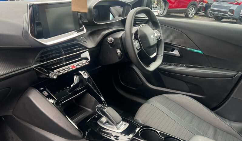 Used Peugeot 208 50kWh Allure Premium Auto 5dr full