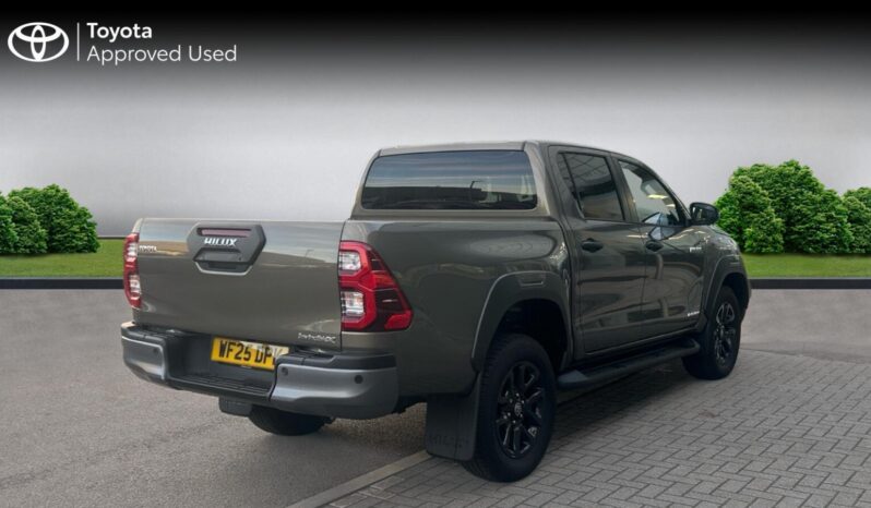 Used Toyota Hi-Lux 2.8 D-4D-h Invincible X Auto 4WD Euro 6 4dr full
