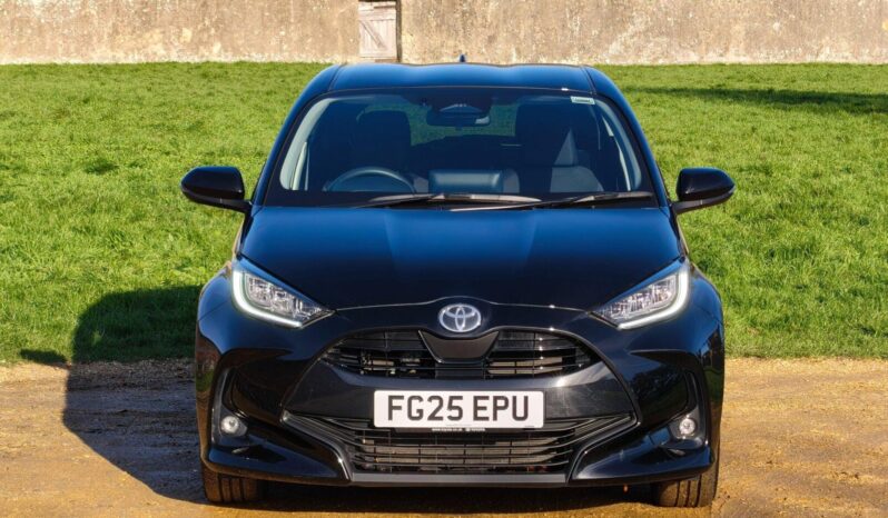 Used Toyota Yaris 1.5 VVT-h Design E-CVT Euro 6 (s/s) 5dr full