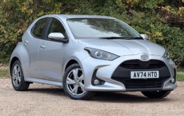 Used Toyota Yaris 1.5 VVT-h Icon Hatchback 5dr Petrol Hybrid E-CVT Euro 6 (s/s) (116 ps)