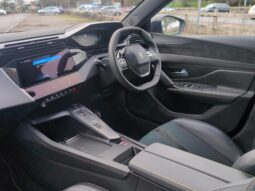 Used Peugeot 308 54kWh First Edition Auto 5dr full