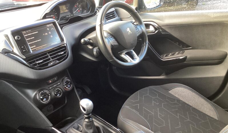 Used Peugeot 2008 1.2 PureTech Signature Euro 6 (s/s) 5dr full