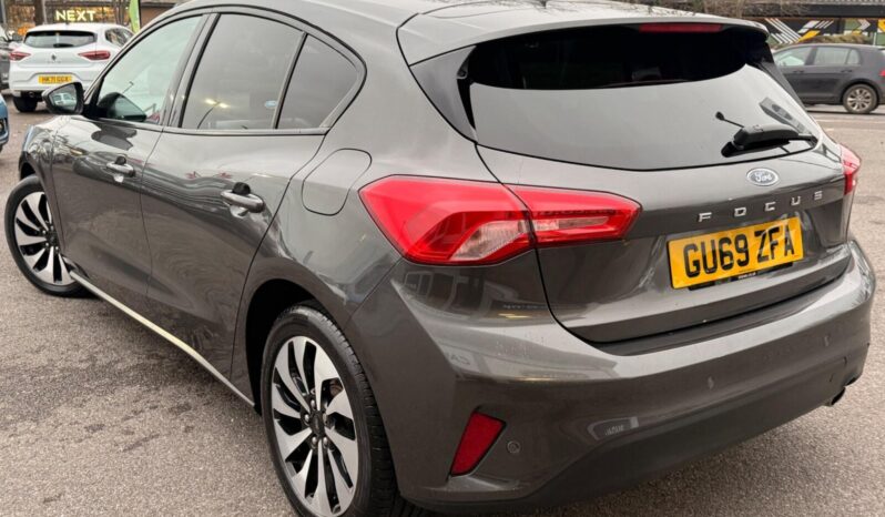 Used Ford Focus 1.0T EcoBoost Zetec Euro 6 (s/s) 5dr full