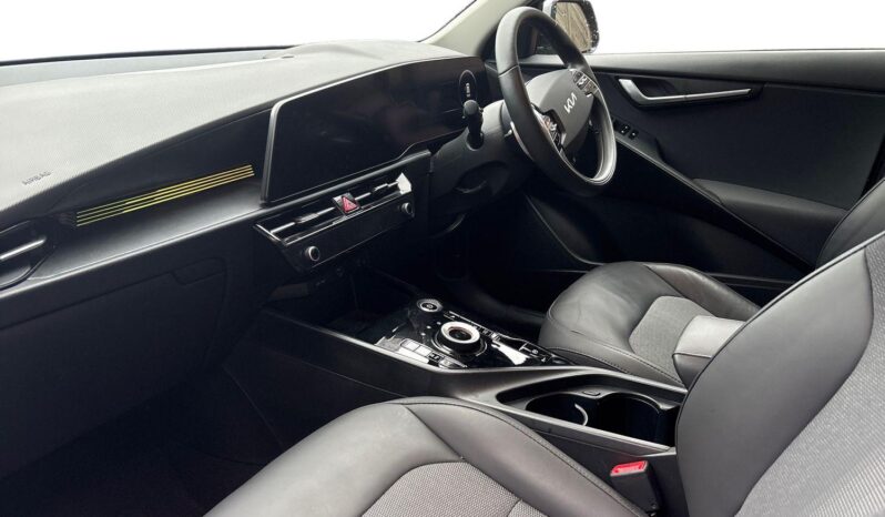 Used Kia Niro 64.8 kWh 3 full