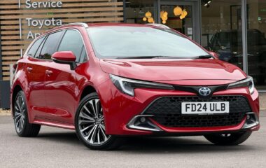Used Toyota Corolla 1.8 VVT-h Design Touring Sports 5dr Petrol Hybrid CVT Euro 6 (s/s) (140 ps)