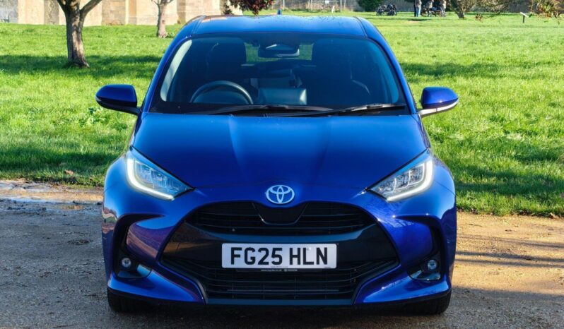 Used Toyota Yaris 1.5 VVT-h Design E-CVT Euro 6 (s/s) 5dr full
