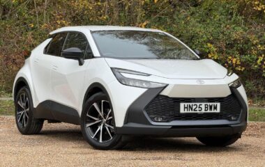 Used Toyota CHR 1.8 VVT-h Design SUV 5dr Petrol Hybrid CVT Euro 6 (s/s) (140 ps)