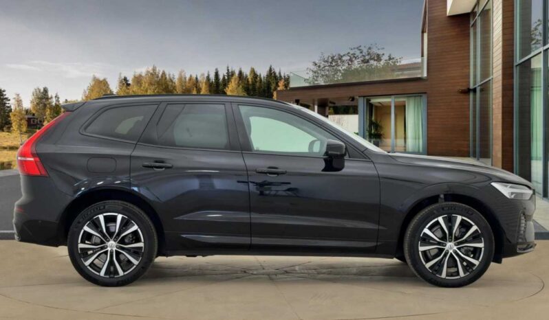 Used Volvo XC60 Ultra, B5 AWD Mild hybrid, Petrol, Dark full