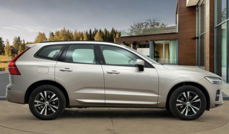 Used Volvo XC60 Core, B5 AWD mild hybrid, Petrol full