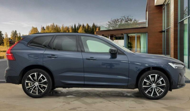 Used Volvo XC60 Plus, B5 AWD Mild hybrid, Petrol, Dark full