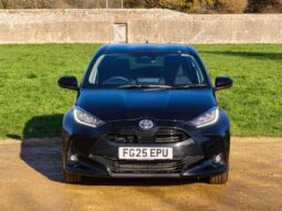 Used Toyota Yaris 1.5 VVT-h Design E-CVT Euro 6 (s/s) 5dr full
