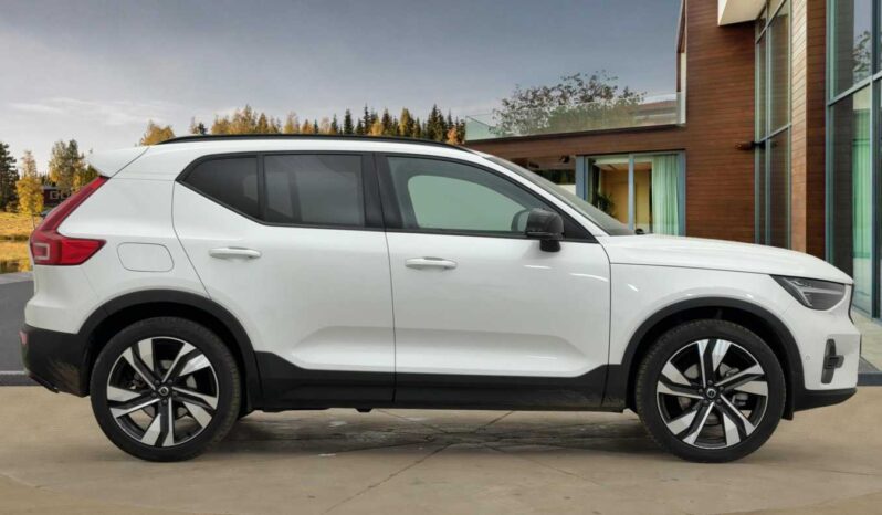 Used Volvo XC40 Ultra, B3 Mild hybrid, Petrol, Dark full