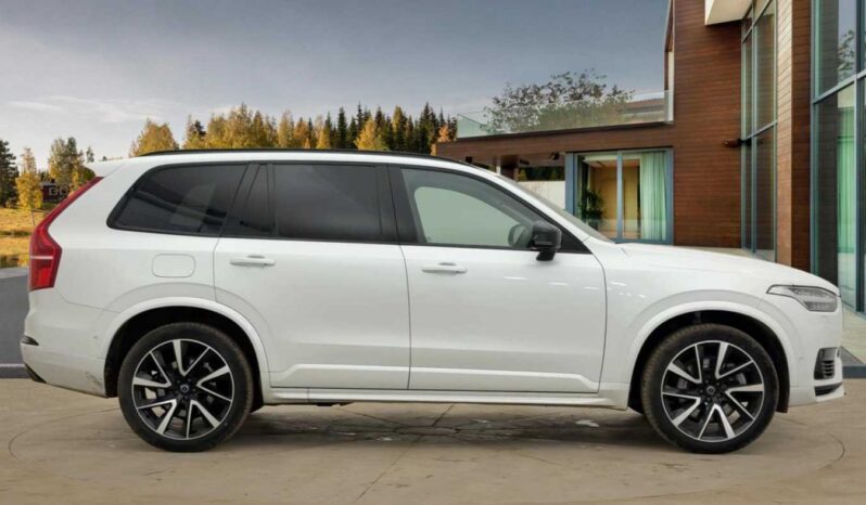 Used Volvo XC90 Recharge Ultimate, T8 AWD plug-in hybrid, Electric/Petrol, Dark, 7 Seats full