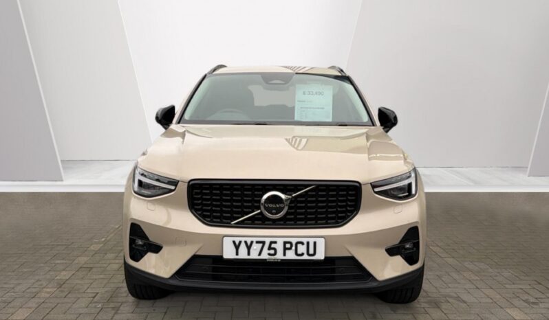 Used Volvo XC40 Plus, B4 Mild hybrid, Petrol, Dark full