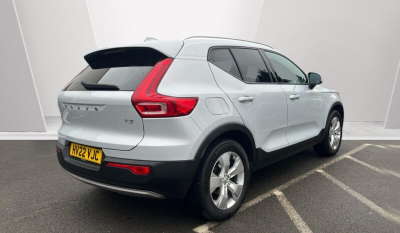 Used Volvo XC40 Momentum, T3 Automatic full