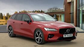 Used Volvo V60 Ultra, B4 Mild hybrid, Petrol, Dark