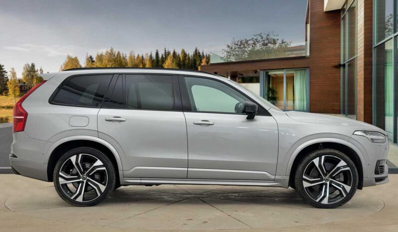 Used Volvo XC90 Recharge Ultimate, T8 AWD plug-in hybrid, Electric/Petrol, Dark, 7 Seats full